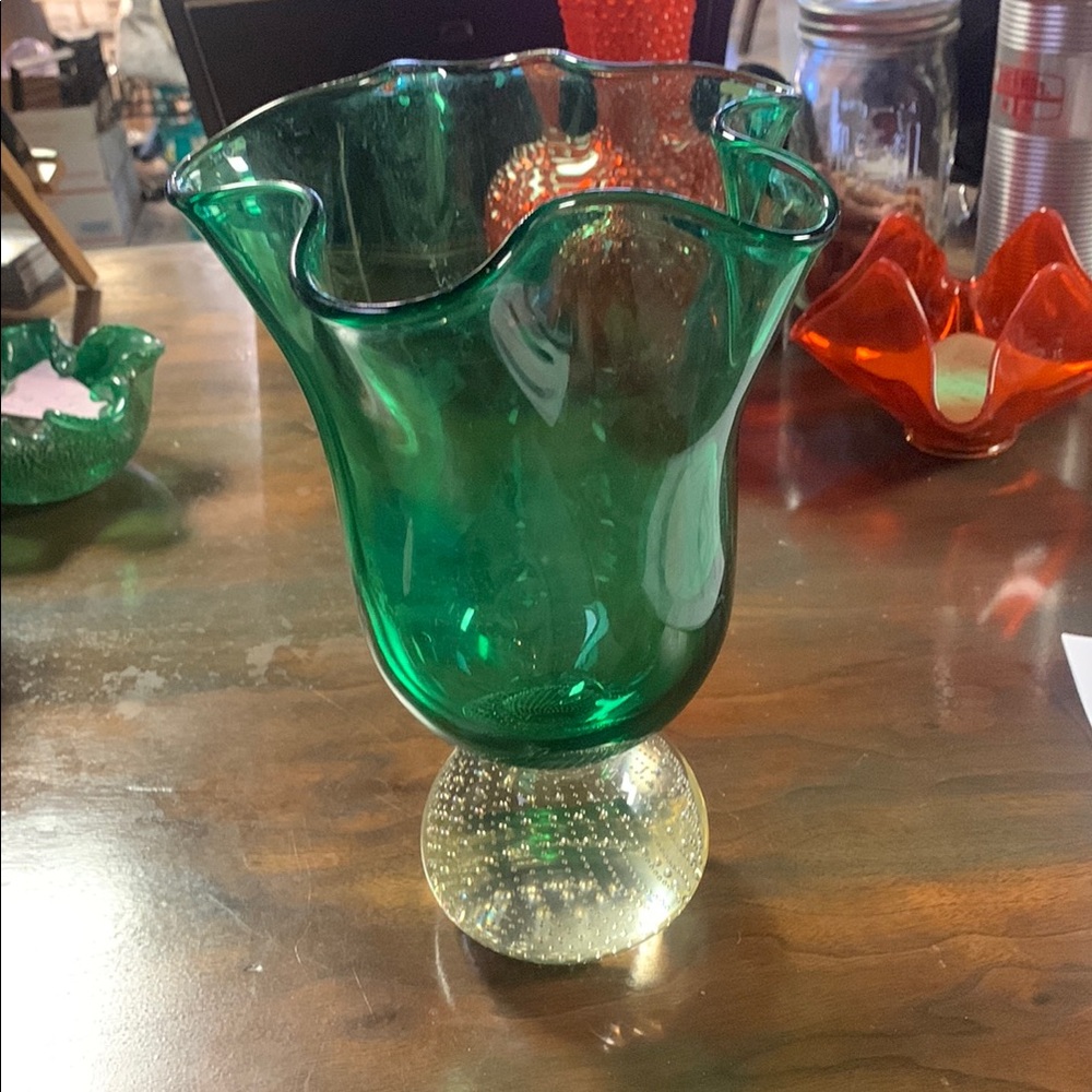 Carl Erickson “Art Deco” Vintage Green Controlled Bubble (Art) 10” Vase